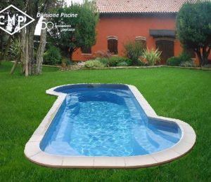Piscina in Vetroresina